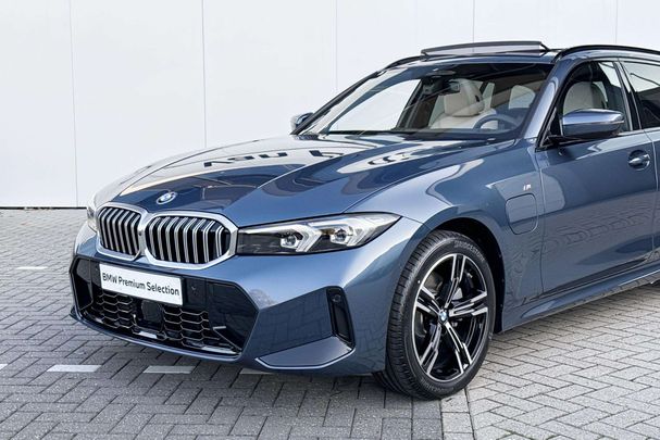 BMW 330 e Touring xDrive 215 kW image number 21