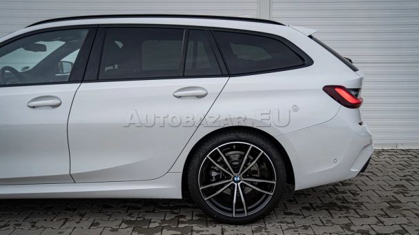 BMW 320d Touring 140 kW image number 13