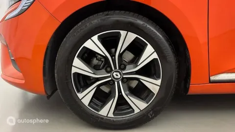 Car image 20