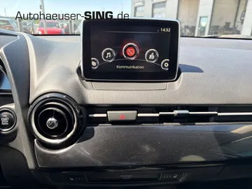 Car image 19