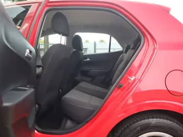 Car image 25