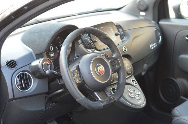 Abarth 695C 132 kW image number 9