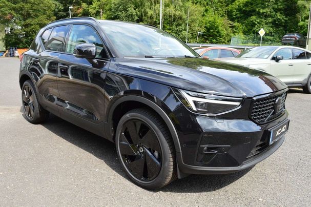 Volvo XC40 B4 Ultra Black Edition 145 kW image number 2