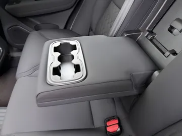 Car image 41