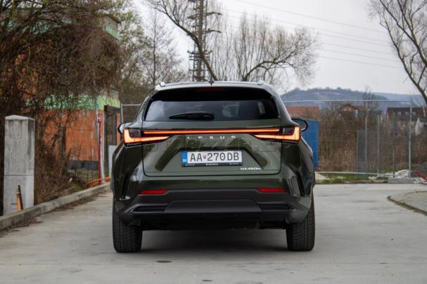 Lexus NX 450 h 227 kW image number 9