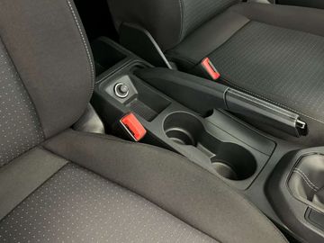 Car image 37