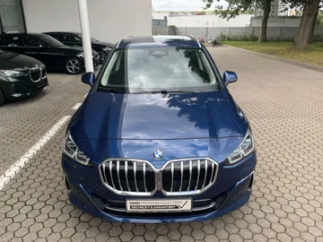 Car image 32