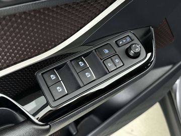 Car image 31