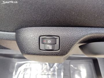 Car image 33