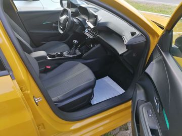 Car image 10