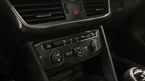 Car image 50