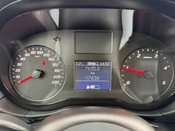 Car image 37