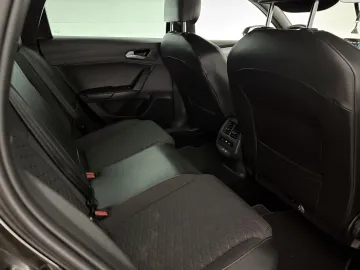 Car image 38