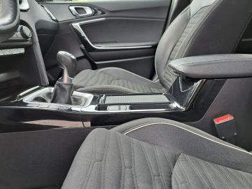 Car image 33