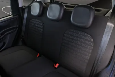 Car image 27