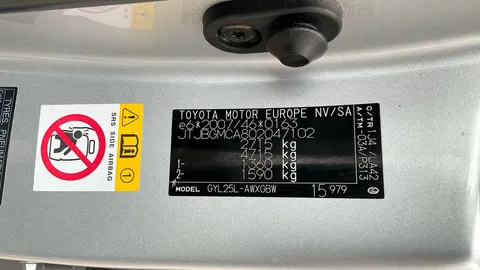 Car image 36