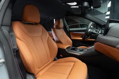 Car image 40