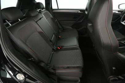 Car image 39