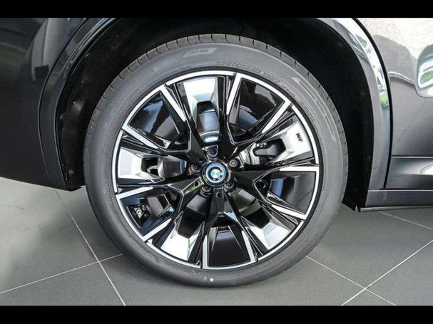 BMW iX3 M Sport 210 kW image number 5