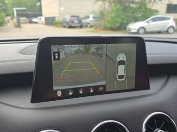 Car image 25