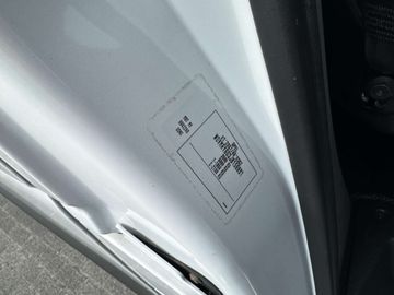 Car image 31