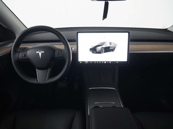 Tesla Model Y Long Range AWD 258 kW image number 4