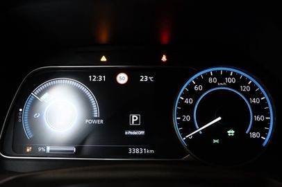 Car image 26
