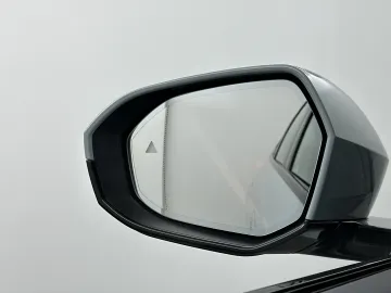 Car image 38