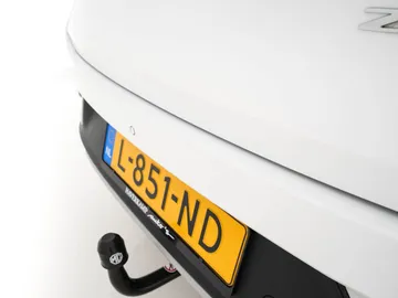 Car image 39