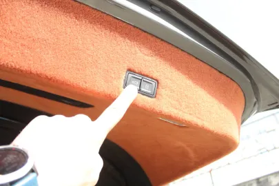 Car image 28