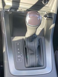 Car image 36