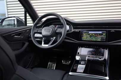 Car image 31