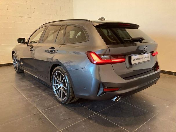 BMW 320 e Touring Advantage 150 kW image number 3