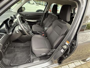 Car image 12