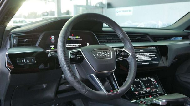 Audi e-tron quattro 370 kW image number 15