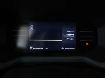 Car image 27
