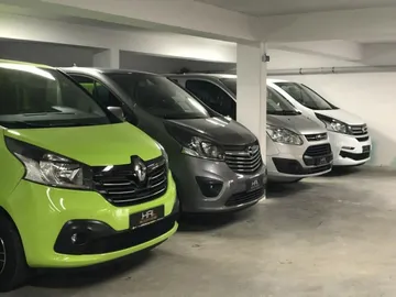 Car image 31