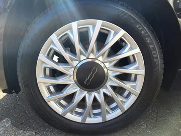 Car image 21