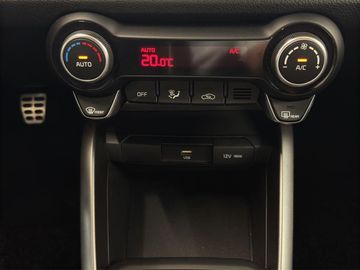 Car image 30