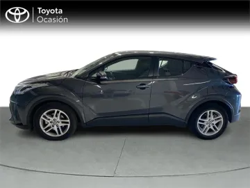 Car image 4