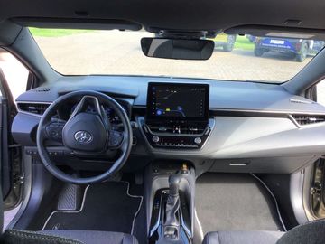 Car image 10