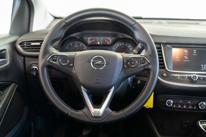 Car image 30