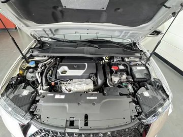 Car image 32