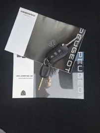 Car image 28