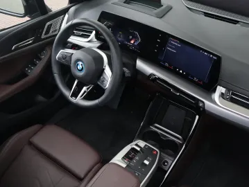 Car image 38