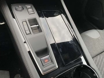 Car image 33