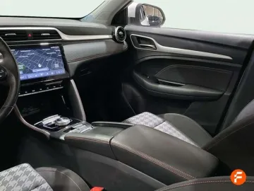Car image 34
