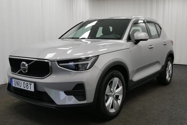 Volvo XC40 B4 Core 147 kW image number 1