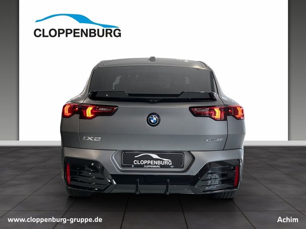 BMW iX2 xDrive30 M Sport 230 kW image number 3