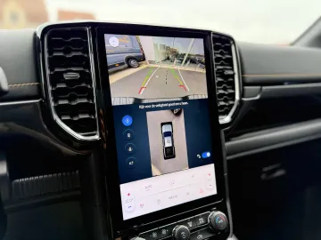 Car image 33